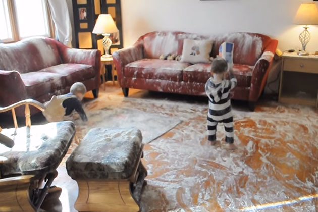 Moren mistet totalt pusten da hun kom inn og så hva barna hadde gjort.