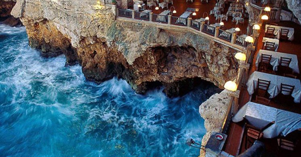 Den italienske restauranten er bygd i en grotte. Har du sett innsiden?
