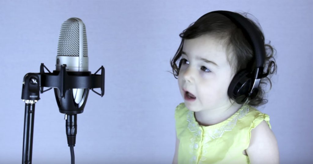 Se far og datter gjøre sin versjon av «Take On Me»