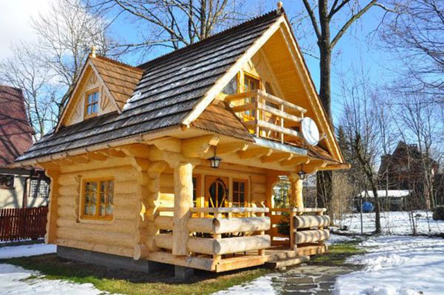 The Little Log House Company