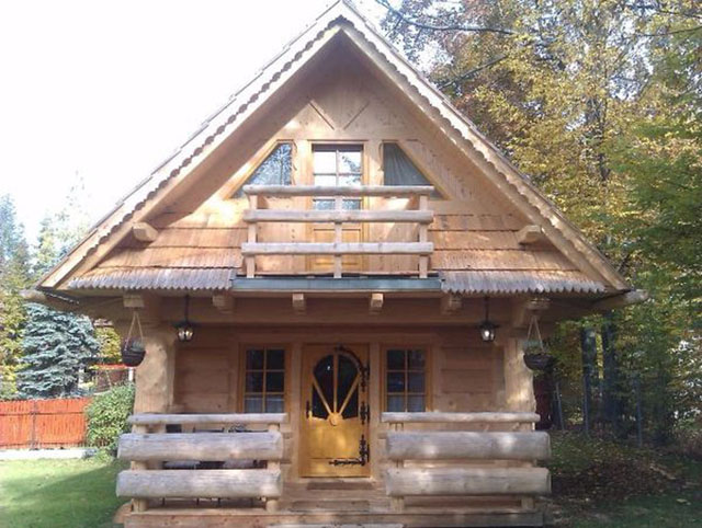 The Little Log House Company
