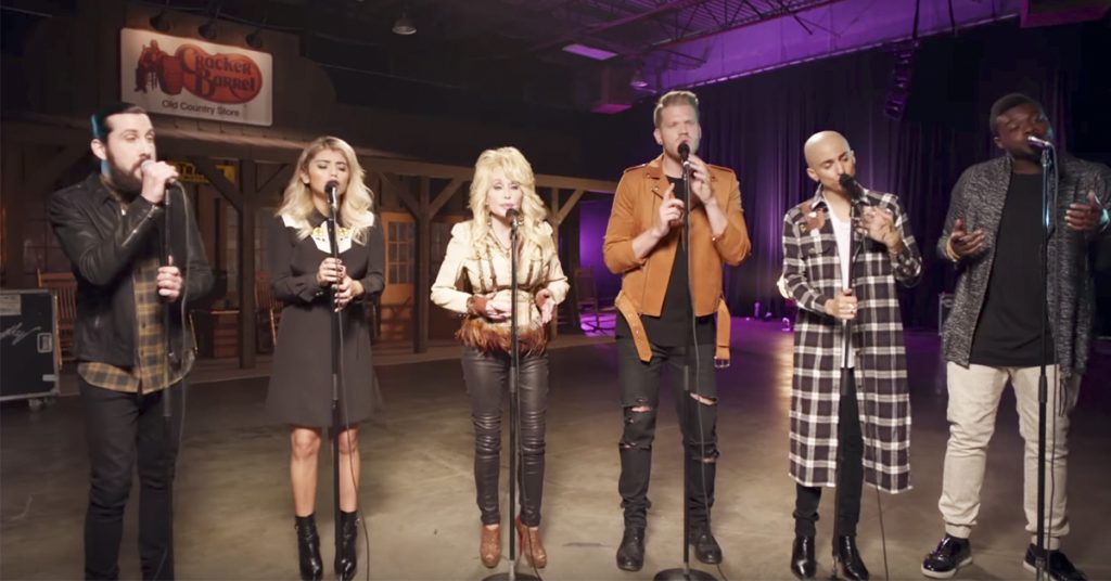 Dolly Parton begynner å synge «Jolene», men når de andre blir med kommer gåsehuden