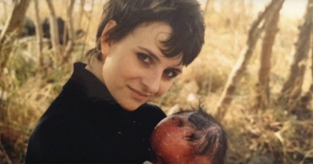 Moren trodde hun måtte begrave den røde babyen – slik ser hun ut 20 år senere